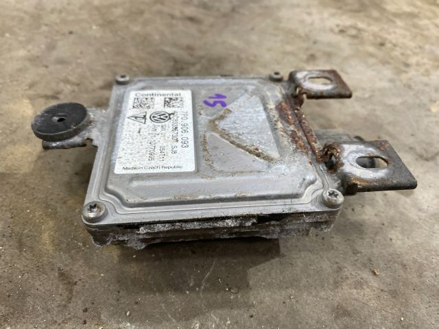 bontott VW TOUAREG Üzemanyag Szivattyú Relé