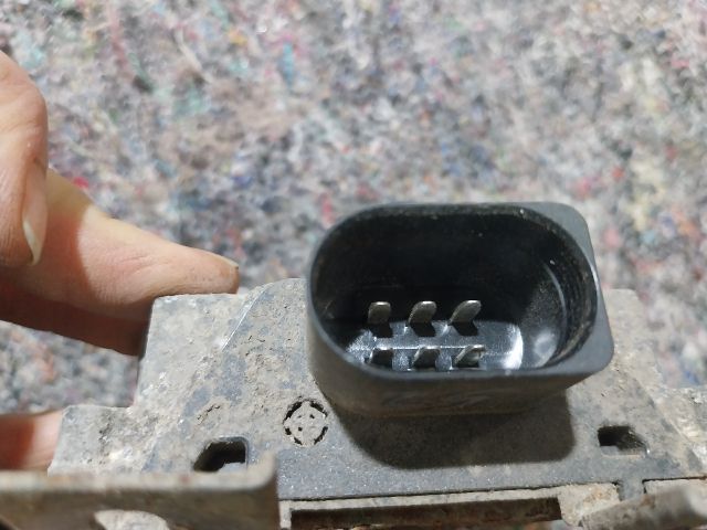 bontott VW TOUAREG Üzemanyag Szivattyú Relé