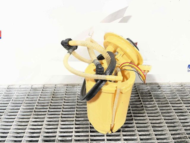 bontott VW TOUAREG Üzemanyag Szivattyú