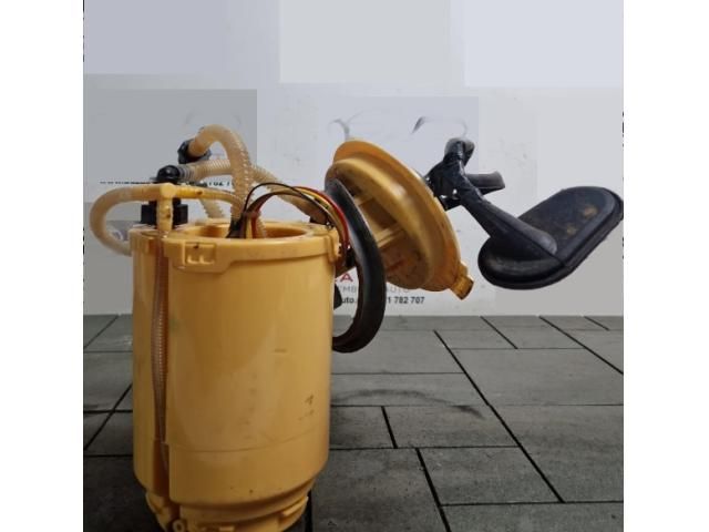 bontott VW TOUAREG Üzemanyag Szivattyú