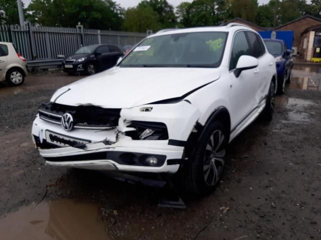 bontott VW TOUAREG Vákumpumpa