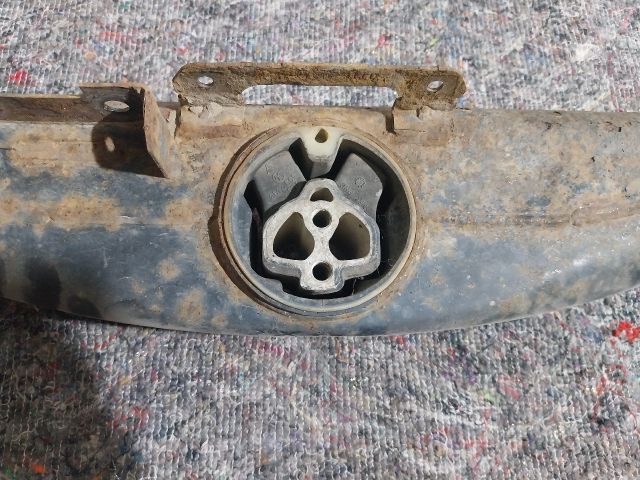 bontott VW TOUAREG Váltó Tartó Bak (Pozíciófüggetlen)