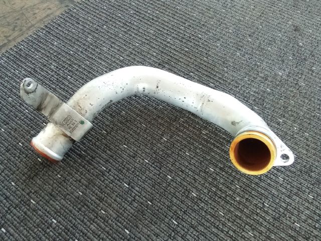 bontott VW TOUAREG Vízcső