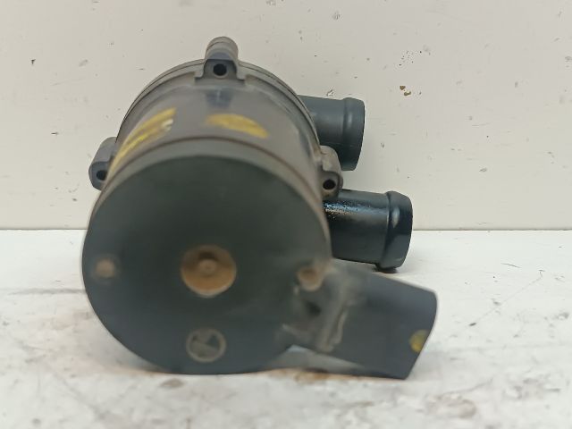 bontott VW TOUAREG Vízpumpa