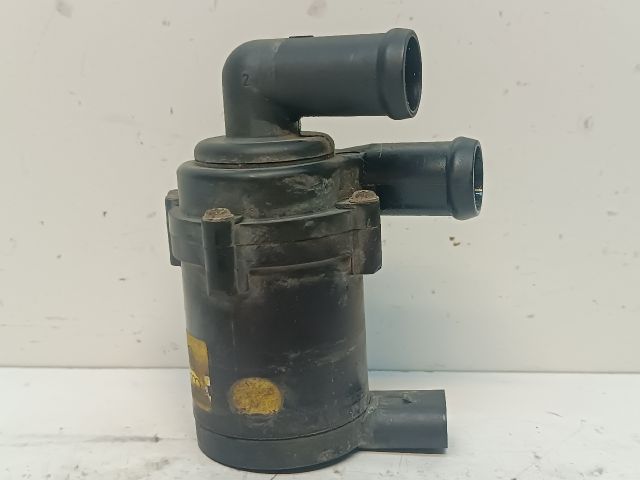 bontott VW TOUAREG Vízpumpa