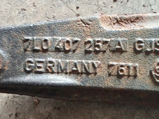 bontott VW TOUAREG Bal első Csonkállvány Kerékaggyal