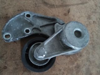 bontott VW TOUAREG Szíjfeszítő Görgő