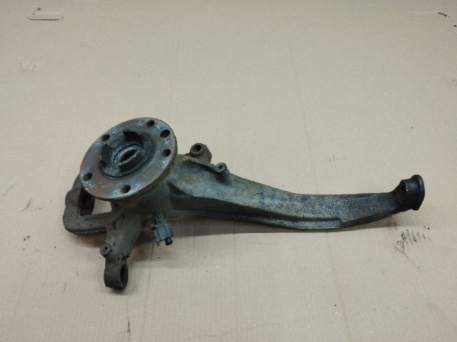 bontott VW TOUAREG Bal első Csonkállvány Kerékaggyal