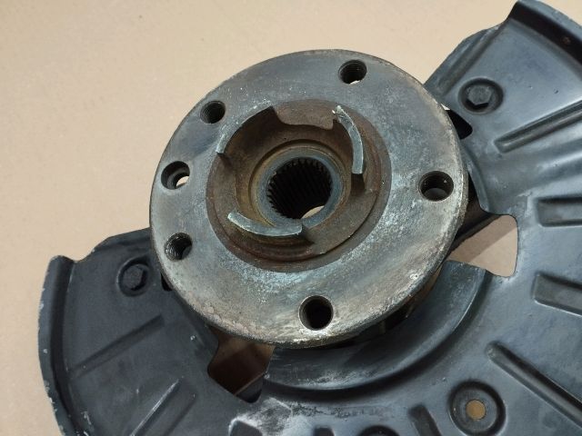 bontott VW TOUAREG Bal első Csonkállvány Kerékaggyal