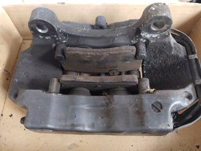 bontott VW TOUAREG Bal hátsó Féknyereg Munkahengerrel