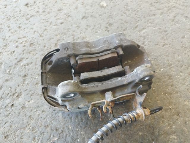 bontott VW TOUAREG Bal hátsó Féknyereg Munkahengerrel