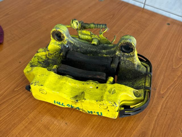 bontott VW TOUAREG Bal hátsó Féknyereg Munkahengerrel