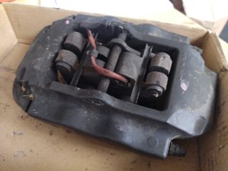 bontott VW TOUAREG Bal hátsó Féknyereg Munkahengerrel