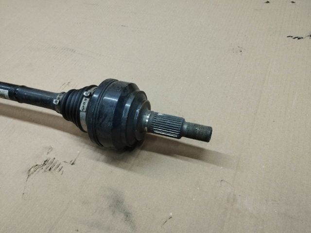 bontott VW TOUAREG Bal hátsó Féltengely