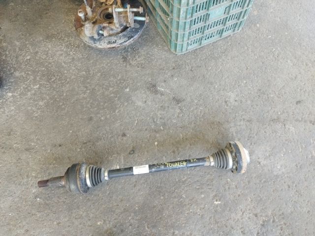 bontott VW TOUAREG Bal hátsó Féltengely