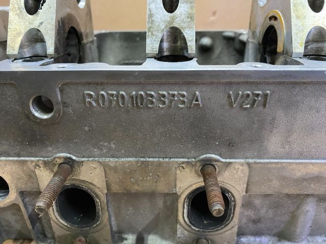 bontott VW TOUAREG Bal Hengerfej (V-Motor/Boxer)