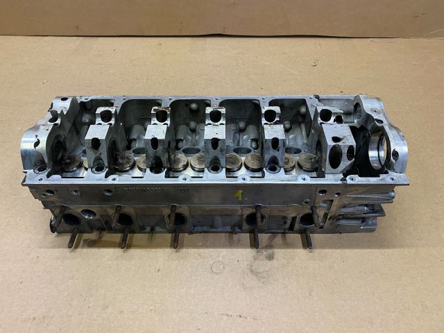 bontott VW TOUAREG Bal Hengerfej (V-Motor/Boxer)