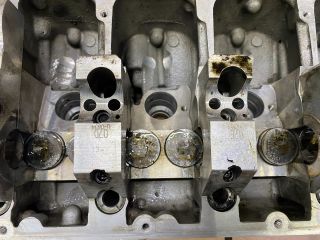 bontott VW TOUAREG Bal Hengerfej (V-Motor/Boxer)