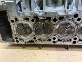 bontott VW TOUAREG Bal Hengerfej (V-Motor/Boxer)