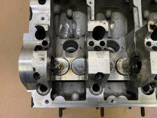 bontott VW TOUAREG Bal Hengerfej (V-Motor/Boxer)