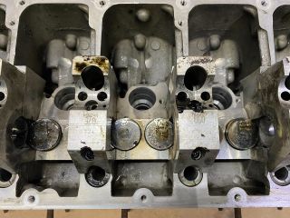 bontott VW TOUAREG Bal Hengerfej (V-Motor/Boxer)