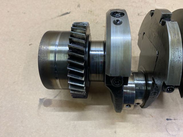 bontott VW TOUAREG Főtengely (Magában)