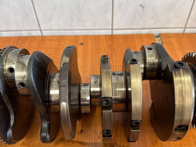 bontott VW TOUAREG Főtengely (Magában)