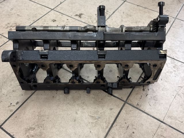 bontott VW TOUAREG Főtengely (Magában)