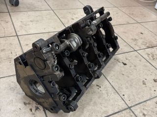 bontott VW TOUAREG Főtengely (Magában)