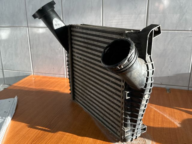 bontott VW TOUAREG Intercooler