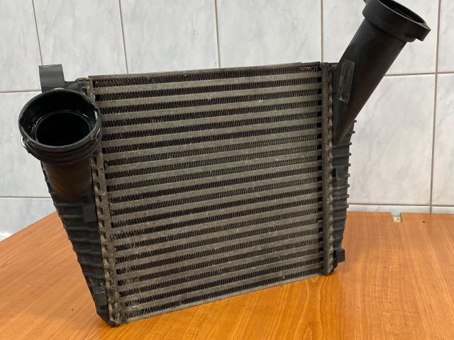 bontott VW TOUAREG Intercooler