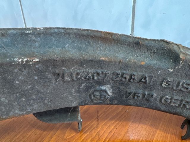 bontott VW TOUAREG Jobb első Csonkállvány Kerékaggyal