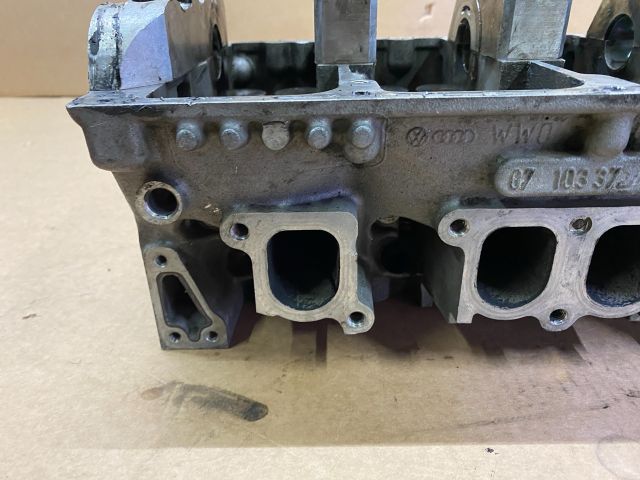 bontott VW TOUAREG Jobb Hengerfej (V-Motor/Boxer)