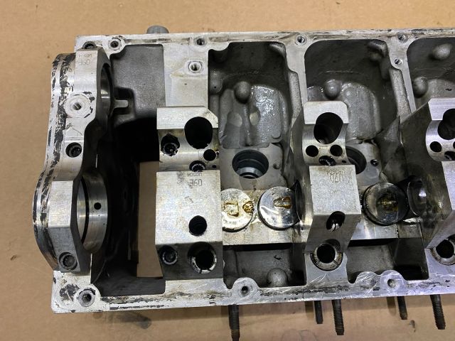 bontott VW TOUAREG Jobb Hengerfej (V-Motor/Boxer)