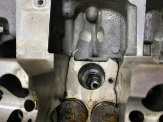 bontott VW TOUAREG Jobb Hengerfej (V-Motor/Boxer)