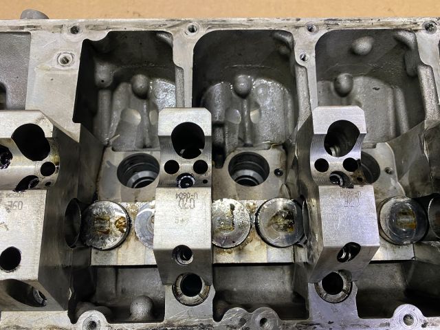 bontott VW TOUAREG Jobb Hengerfej (V-Motor/Boxer)