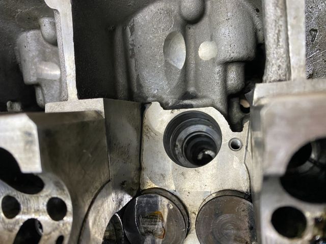 bontott VW TOUAREG Jobb Hengerfej (V-Motor/Boxer)