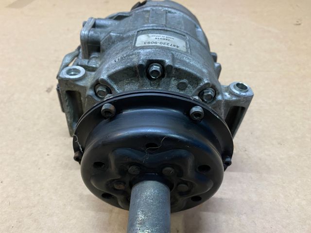 bontott VW TOUAREG Klímakompresszor