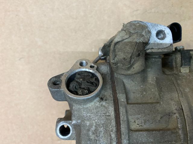 bontott VW TOUAREG Klímakompresszor