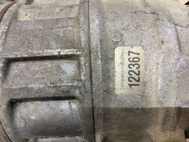 bontott VW TOUAREG Klímakompresszor