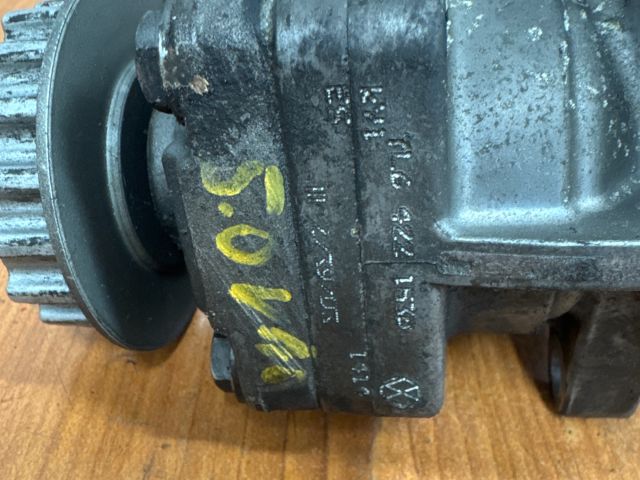 bontott VW TOUAREG Kormányszervó Motor (Hidraulikus)