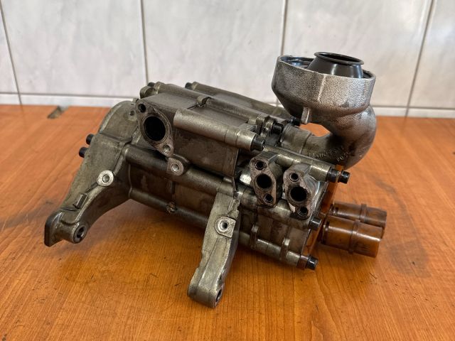 bontott VW TOUAREG Olajszivattyú