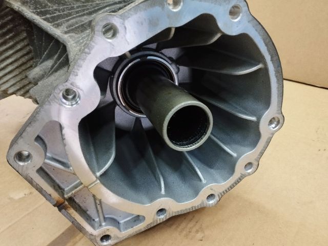 bontott VW TOUAREG Osztómű