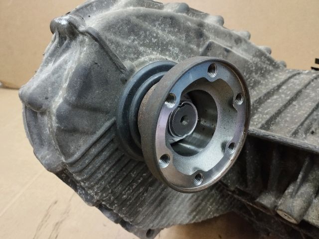 bontott VW TOUAREG Osztómű