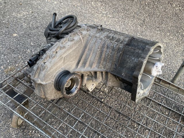 bontott VW TOUAREG Osztómű