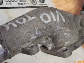 bontott VW TOUAREG Termosztátház Csővel