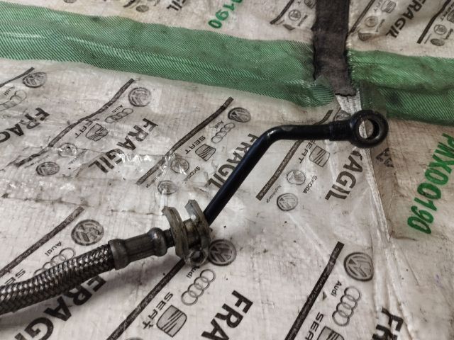 bontott VW TOUAREG Turbó Olajcső