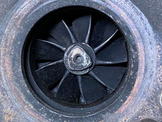 bontott VW TOUAREG Turbó