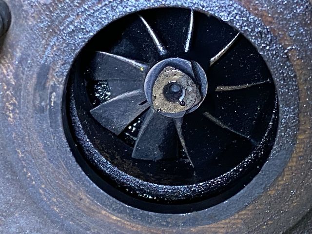 bontott VW TOUAREG Turbó