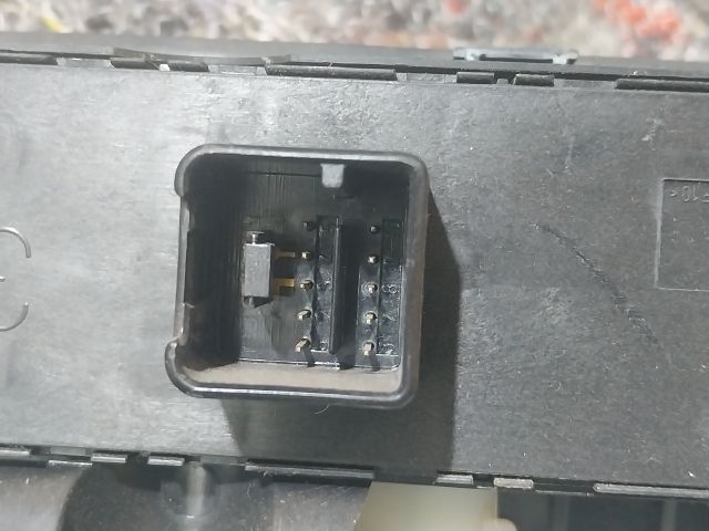 bontott VW TOUAREG Ablakemelő Kapcsoló Négyes / Kettes